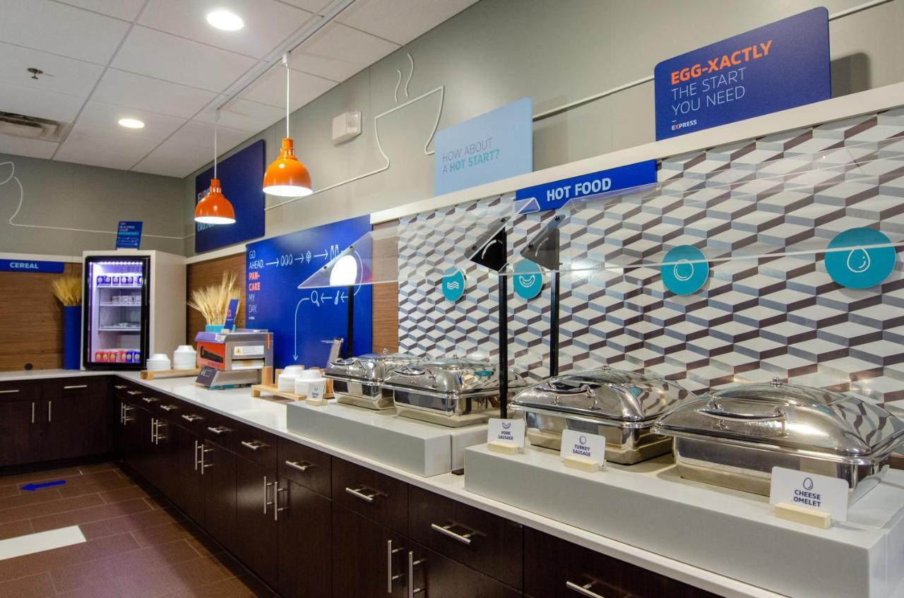 Holiday Inn Express Hotel & Suites Atlanta Airport West - Camp Creek By Ihg Dış mekan fotoğraf
