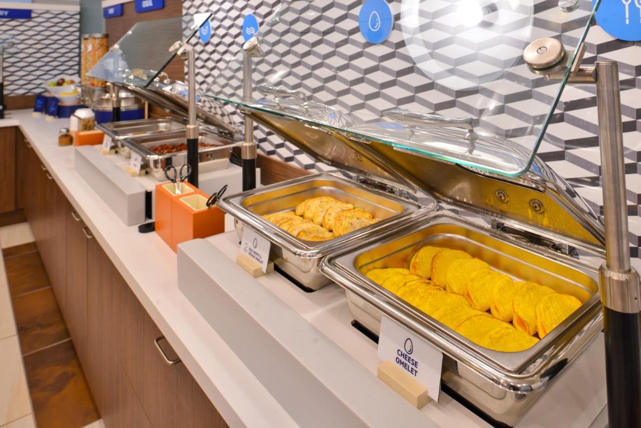 Holiday Inn Express Hotel & Suites Atlanta Airport West - Camp Creek By Ihg Dış mekan fotoğraf